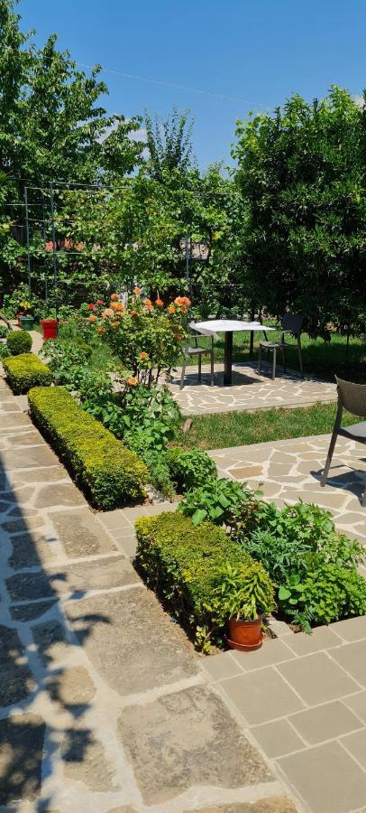 Garden Guest House Përmet Exterior foto